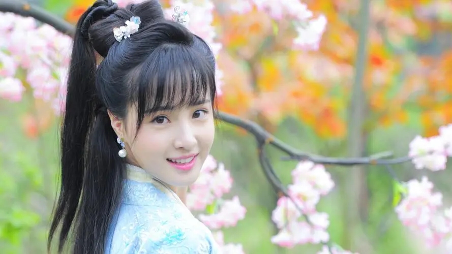 推荐两部超好看的古装剧，《御赐小仵作》和《花间提壶方大厨》