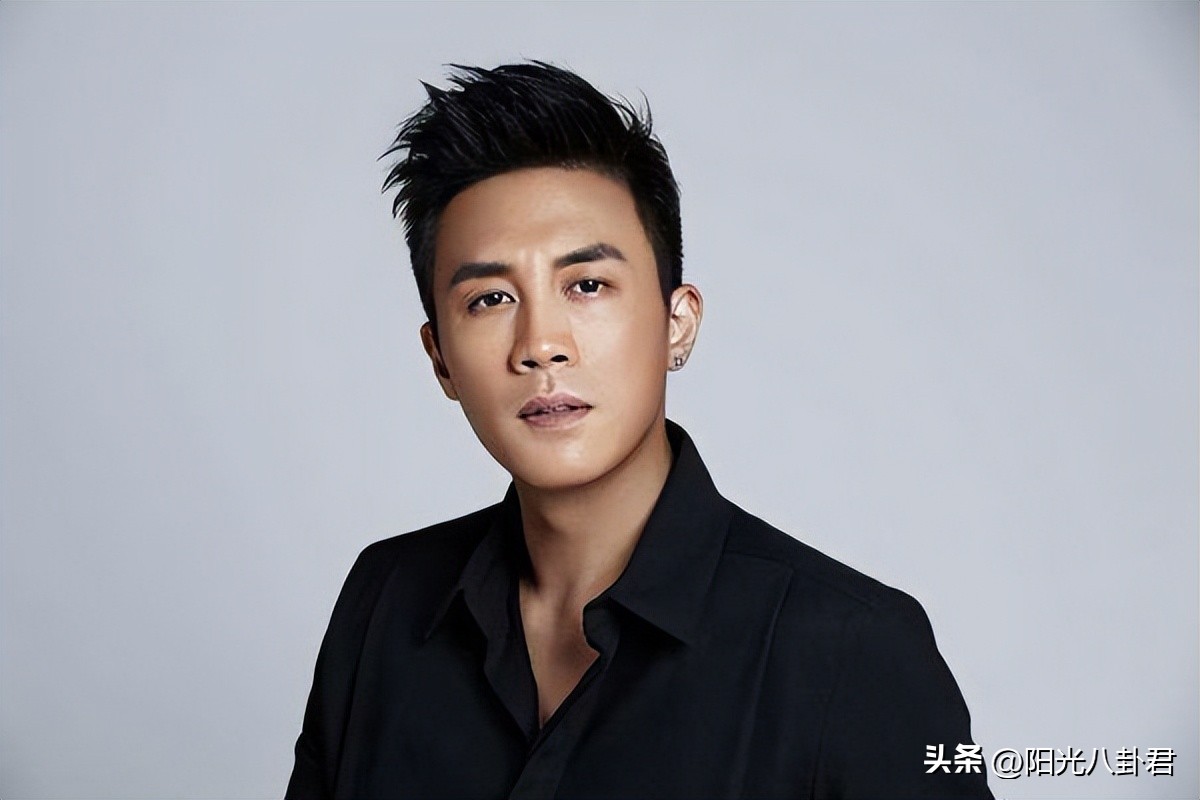 初见时青葱少年，再见时“人间油物”，这6位男星集体把路走窄了