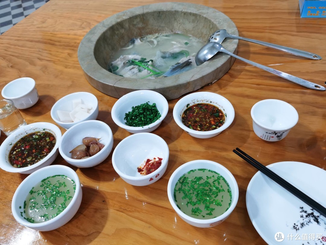 旅行就要边走边吃：舌尖上的昆明，盘点我在昆明吃到的各种美食