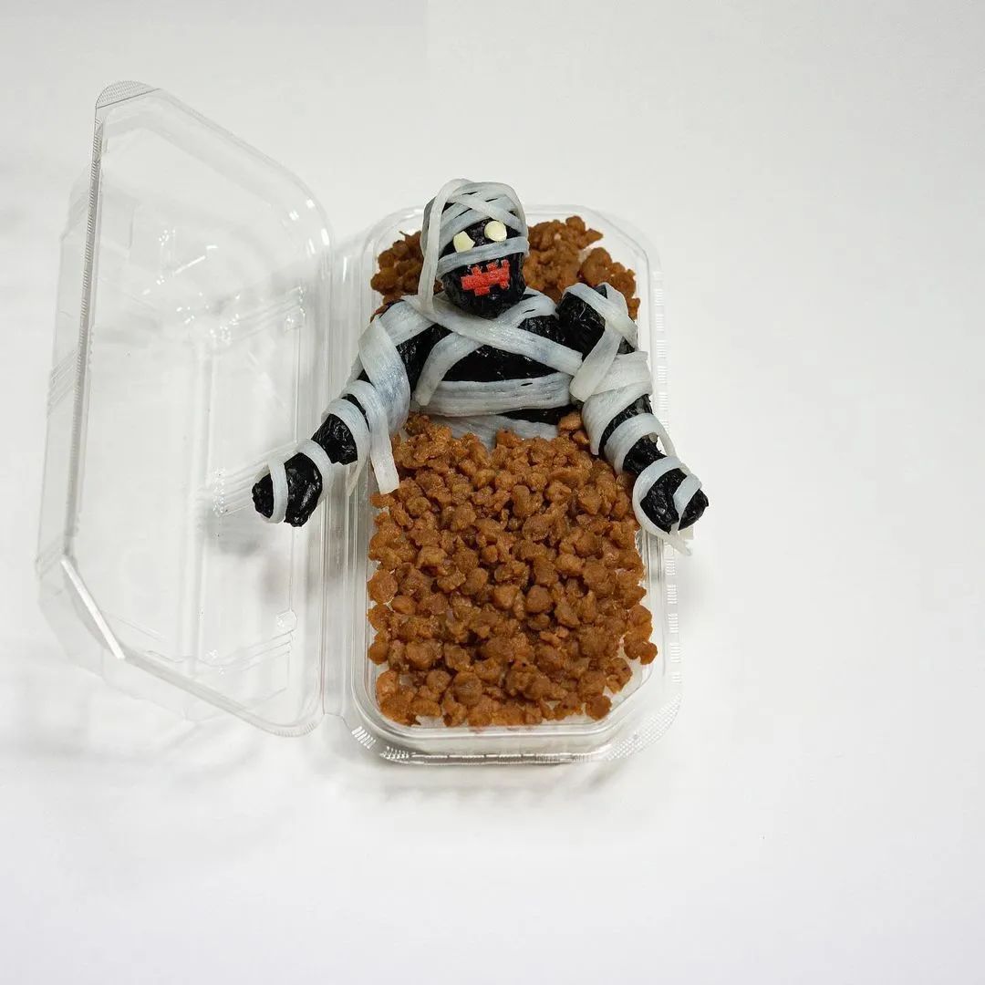 “黄晓明跟赵丽颖不是离婚了吗？”网友看傻：是离了，各离各的…