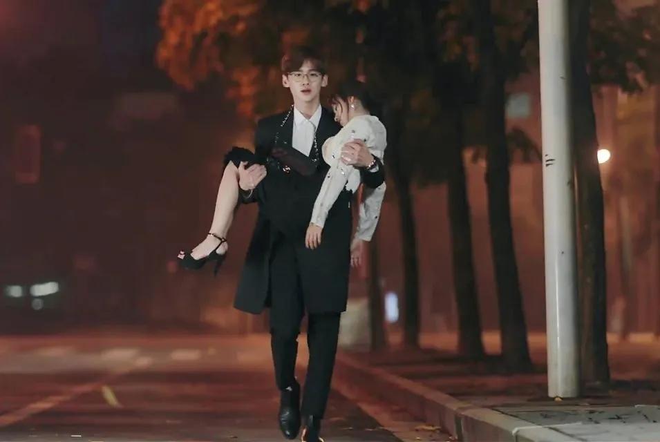 太丢人了！女明星的体重，不应该是这些男星“体虚孱弱”的遮羞布