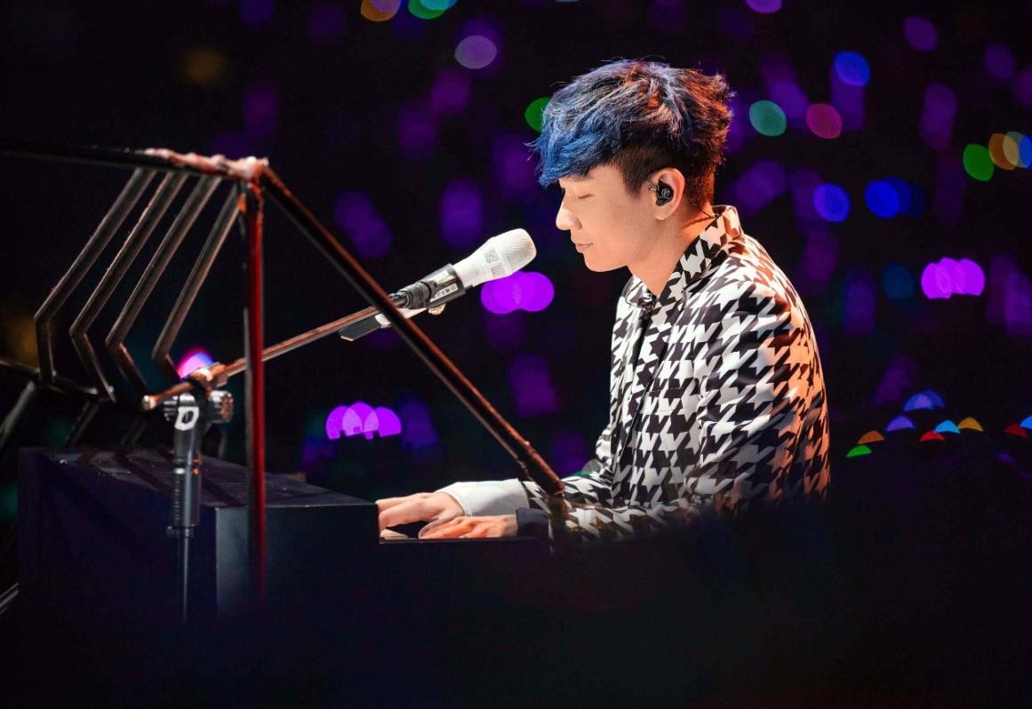 “实力偶像”林俊杰：奶新人被说好妹妹太多，凌晨四点专门去签名