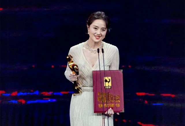 “努力派”朱媛媛：有演技更有艺德，一辈子只谈了一场恋爱