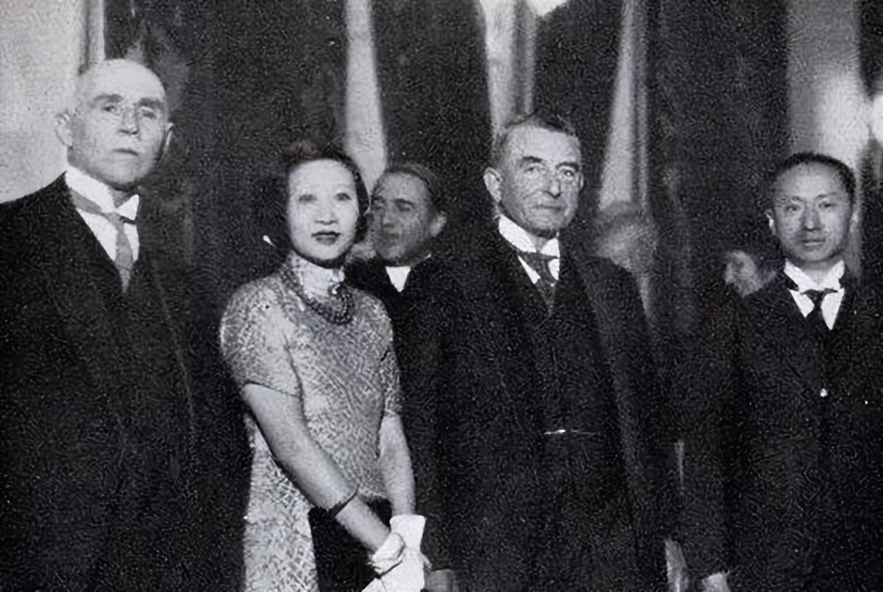 首富的千金，毁于爱情