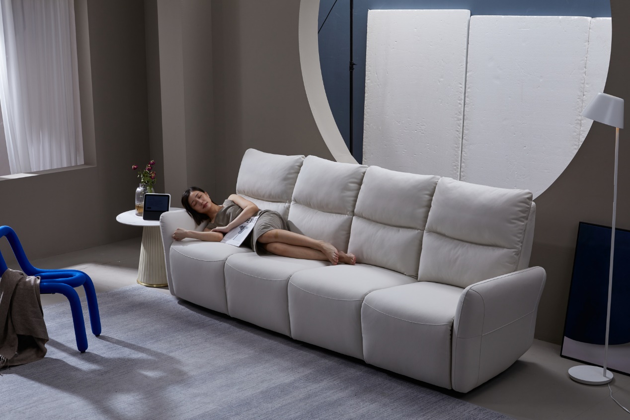 打工人的“全能”客厅必备—8H Cozy智能按摩沙发