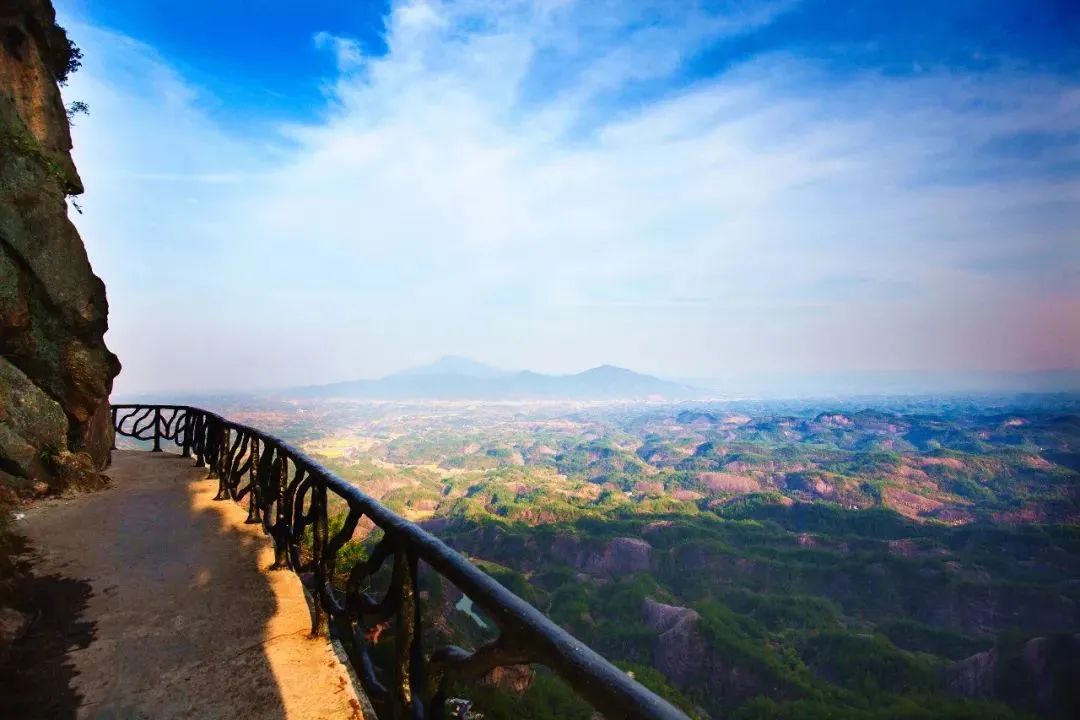 这个绝佳避暑纳凉胜地，让你感受23℃凉爽夏天，中惠旅石牛寨景区