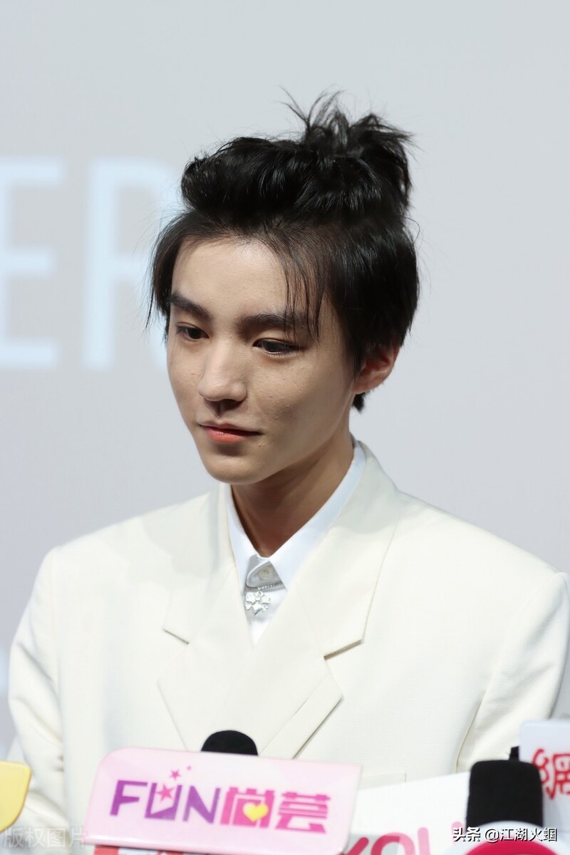 娱乐：吴磊 杨紫 赵露思 白敬亭 龚俊 张天爱 王俊凯 景甜 林峯 许凯 盛一伦