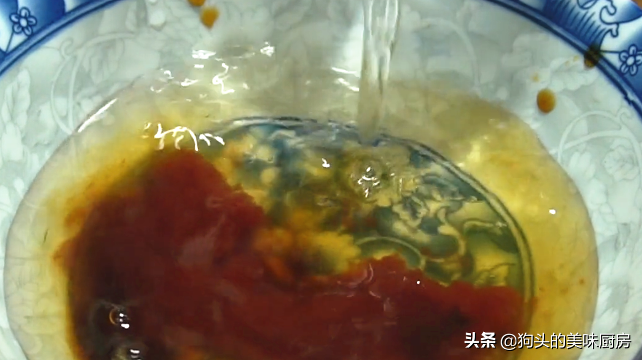 吃不完的米饭试试这样做，加三个鸡蛋，有菜有肉，营养又健康