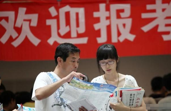 媒体已经曝光的五所高校，毕业证毫无用处，学生后悔没有早点知道