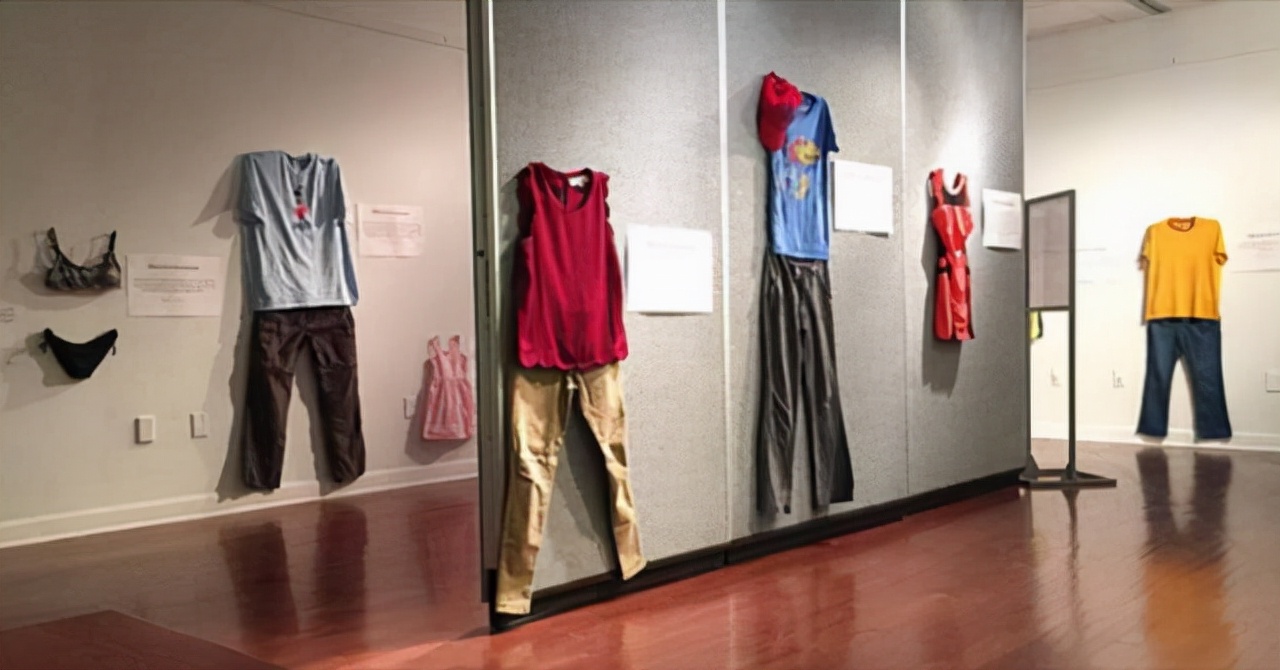 女心理师：被上司醉酒性侵的李薇，穿着暴露，是原罪还是借口？