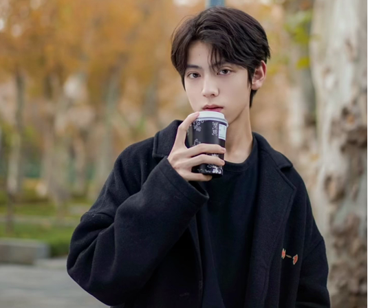 大学长得帅的多吗（华中科大宣传片中的男生）