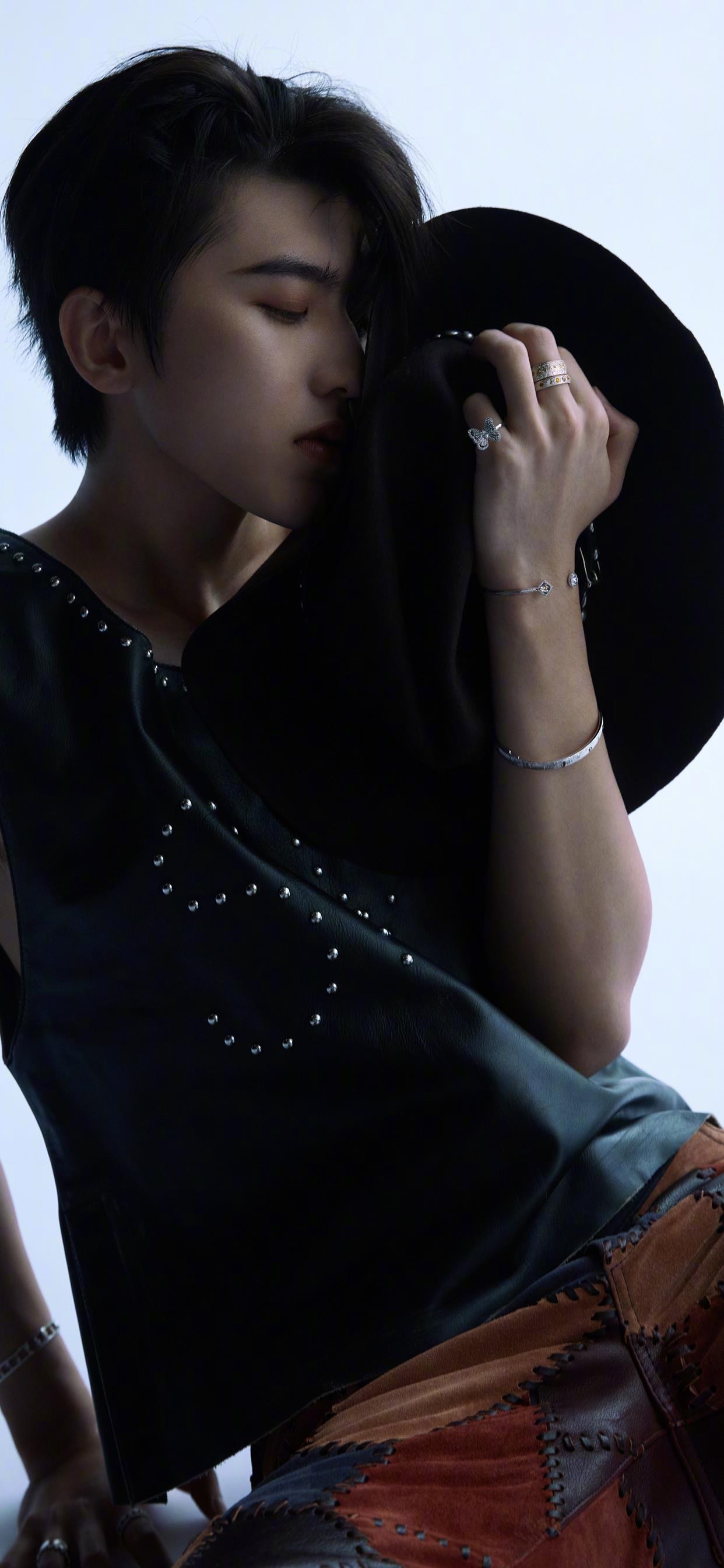 蔡徐坤壁纸｜海边独特魅力