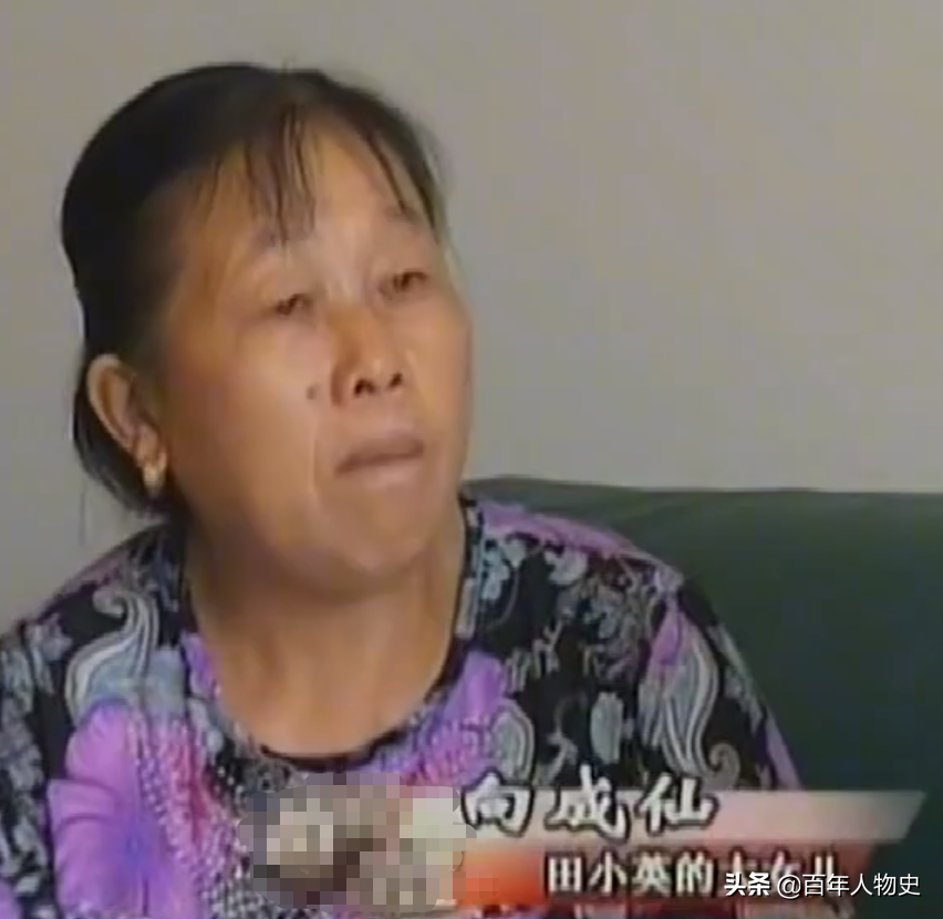 湖南83岁失明老妇住猪圈，4个子女不管不顾，儿子：住猪圈挺好的