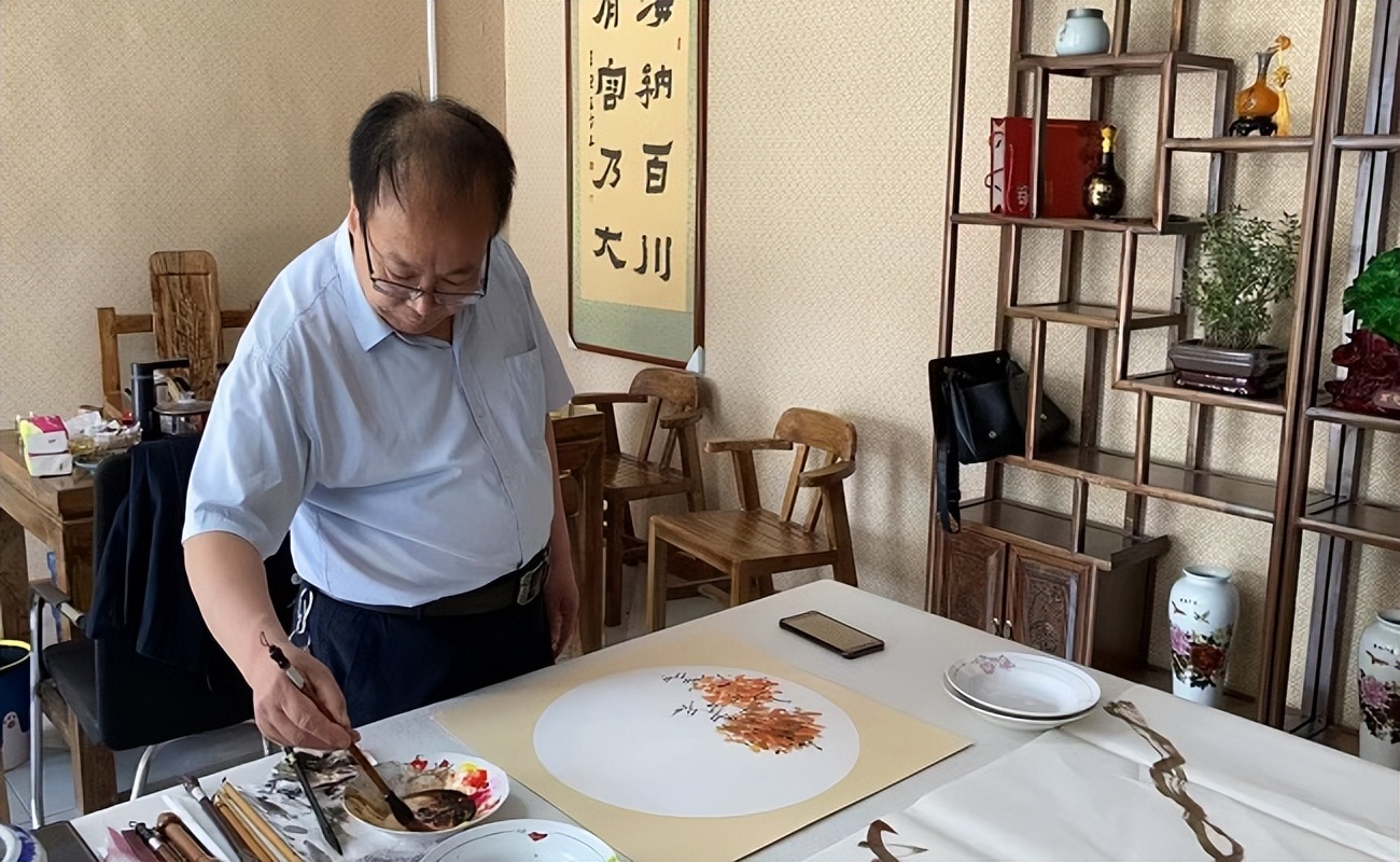 莒县：翰墨飘香庆双节 丹青流韵飘书香