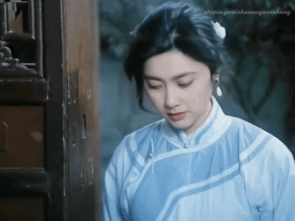 可见,女演员学点戏曲,确实于表演有益.