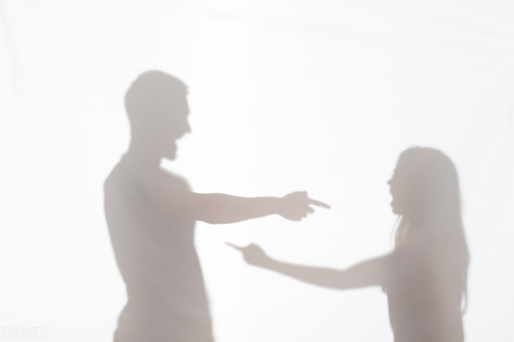 结婚多年，想让感情不变质，像情人一样相爱，学会这一招就够了