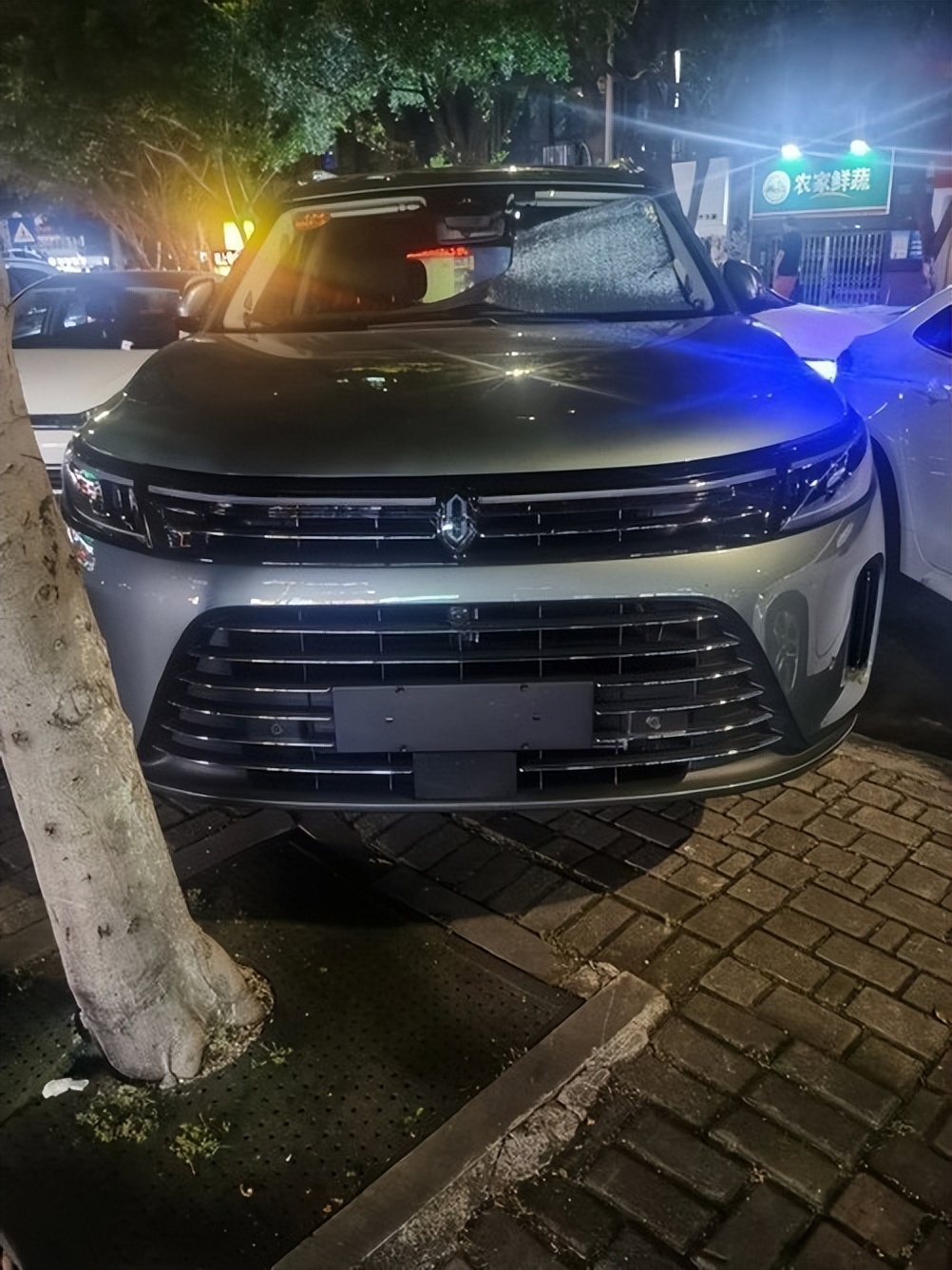 华为新款SUV问界M7官宣 7月4日与新机一同发布