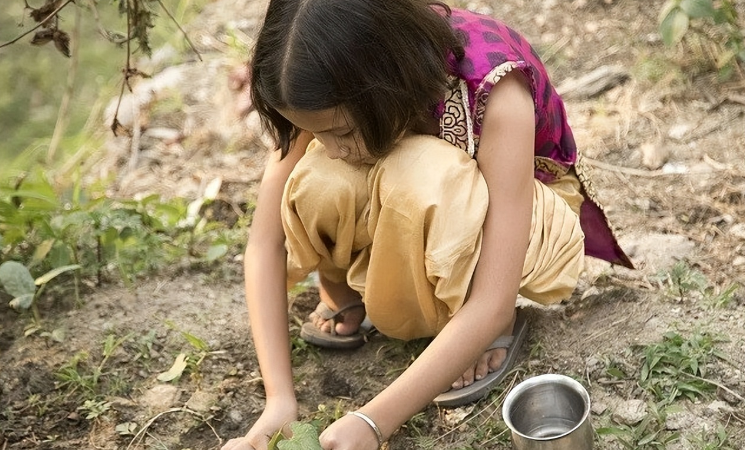七年前中国女大学生嫁给非洲王子，生下2个女儿，现娘家定居非洲