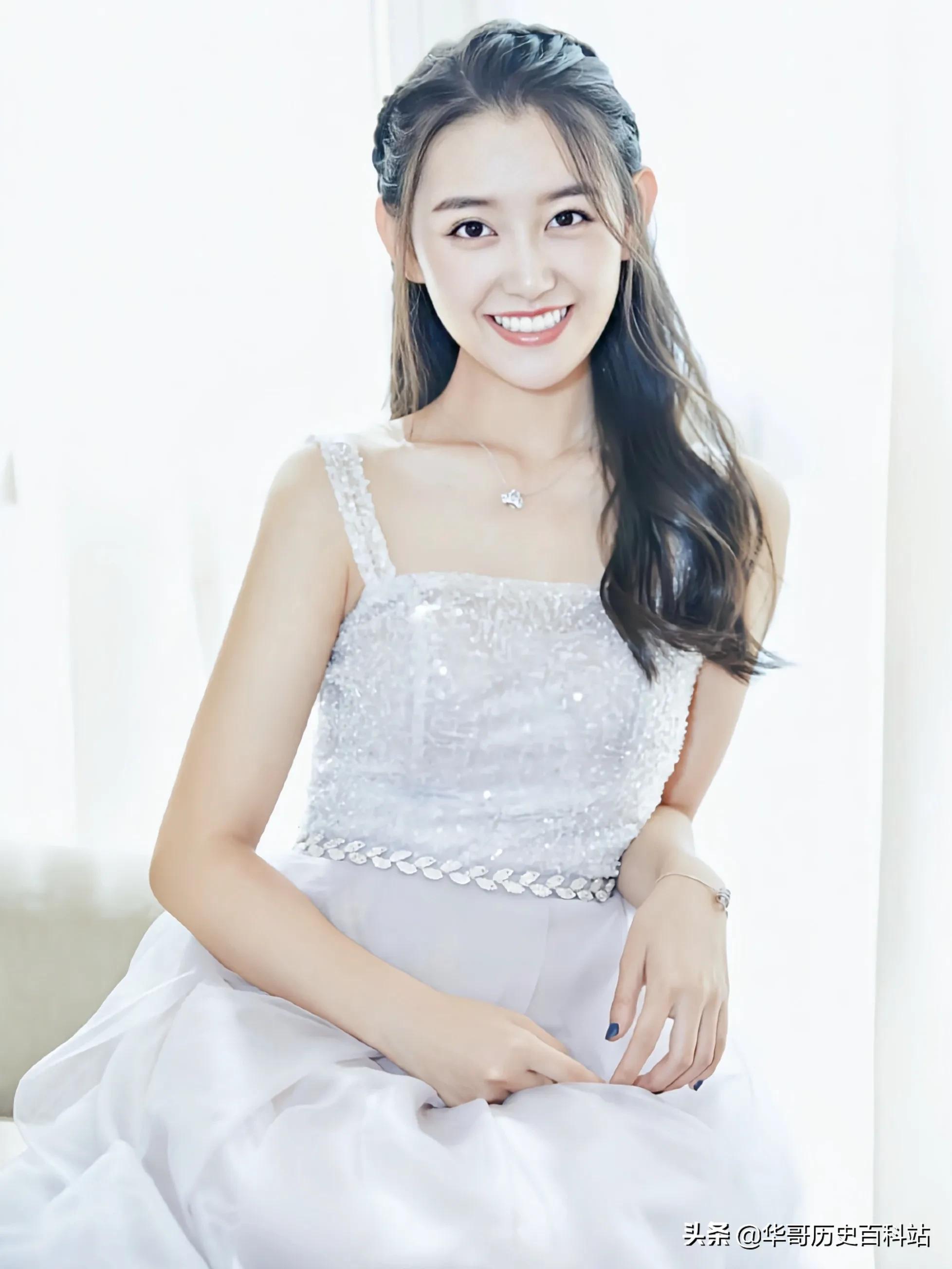 清纯小仙女《蒋依依》