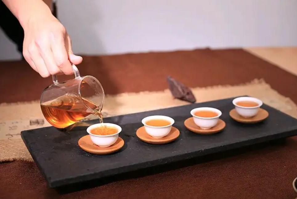 安化黑茶价格多少一斤（1公斤黑茶价格表）
