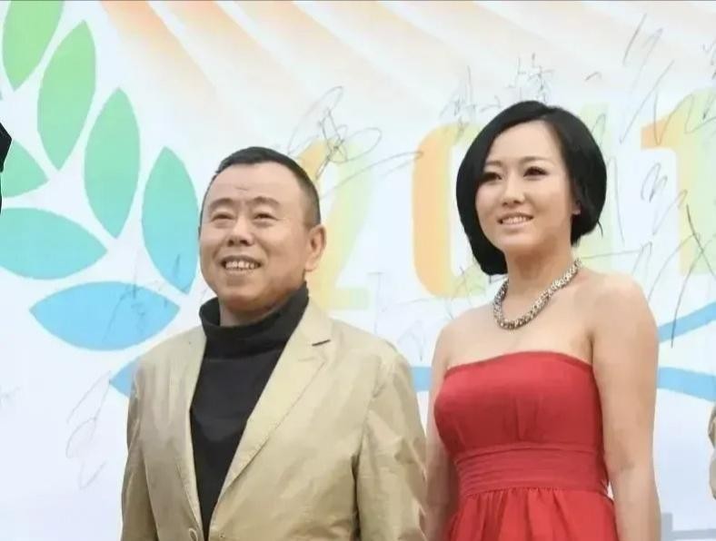 父亲是歪瓜裂枣，女儿却貌美如花？这10位星二代的长相好奇妙