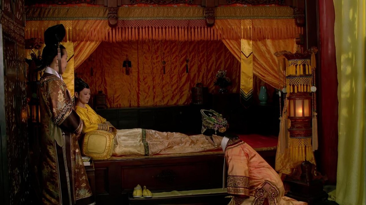 《甄嬛传》人物解析：10岁嫁人，16岁生子，雍正真的讨厌宜修么？