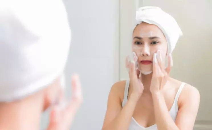 随手挤痘痘会有生命危险？真心劝你手下留情：这4件事都不能做