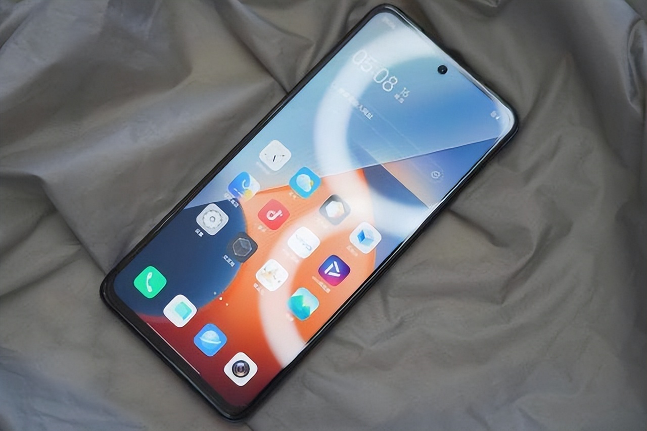 1500元左右，能买什么中高档手机？这3款机型亲民好用