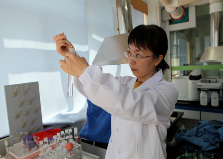 春风十里不如“她”