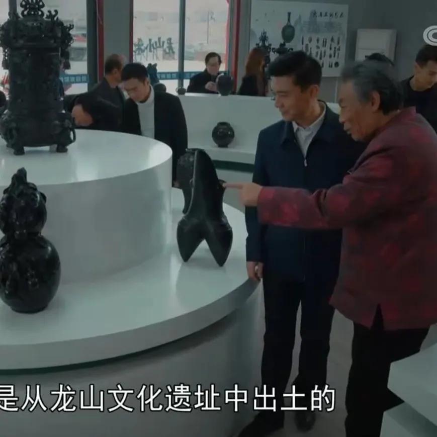 《三泉溪暖》中的铁匠爷和疯子张