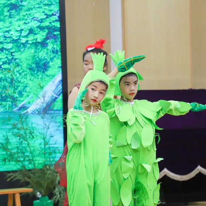 花田花绽，阅读悦心｜双流区黄甲小学举行读书节之阅读表演赛