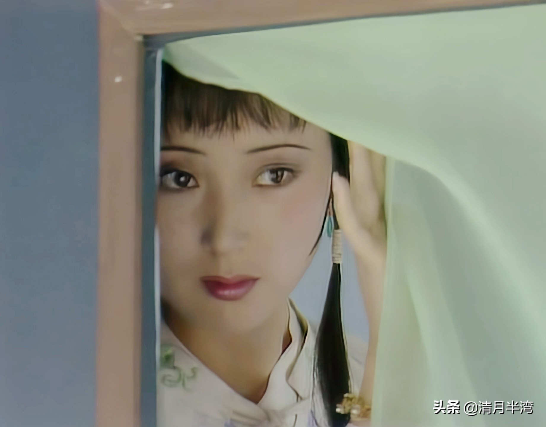 同样是演“林黛玉进贾府”，陈晓旭知书达礼，蒋梦婕宛若村姑进城