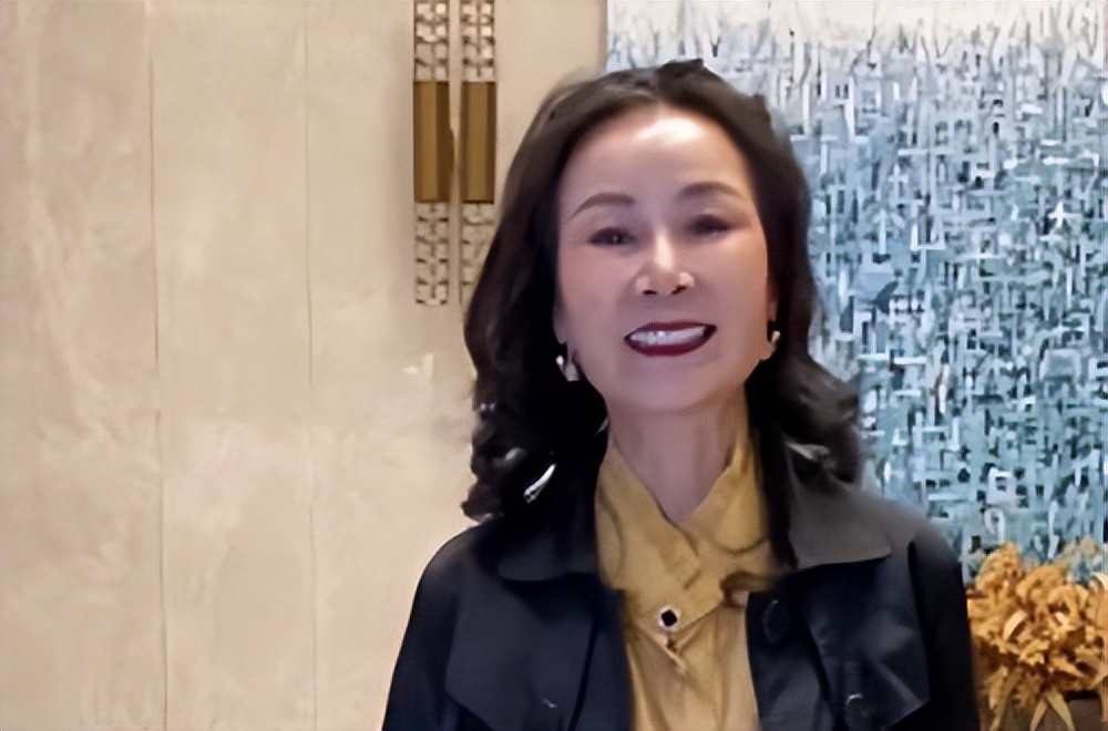 雪瑞姑姑“徐石萍”：58岁孤身赴加留学，花甲之年将生活过成诗歌