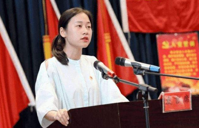 大学生入党有“硬性要求”，3个条件缺一不可，建议学生尽早申请