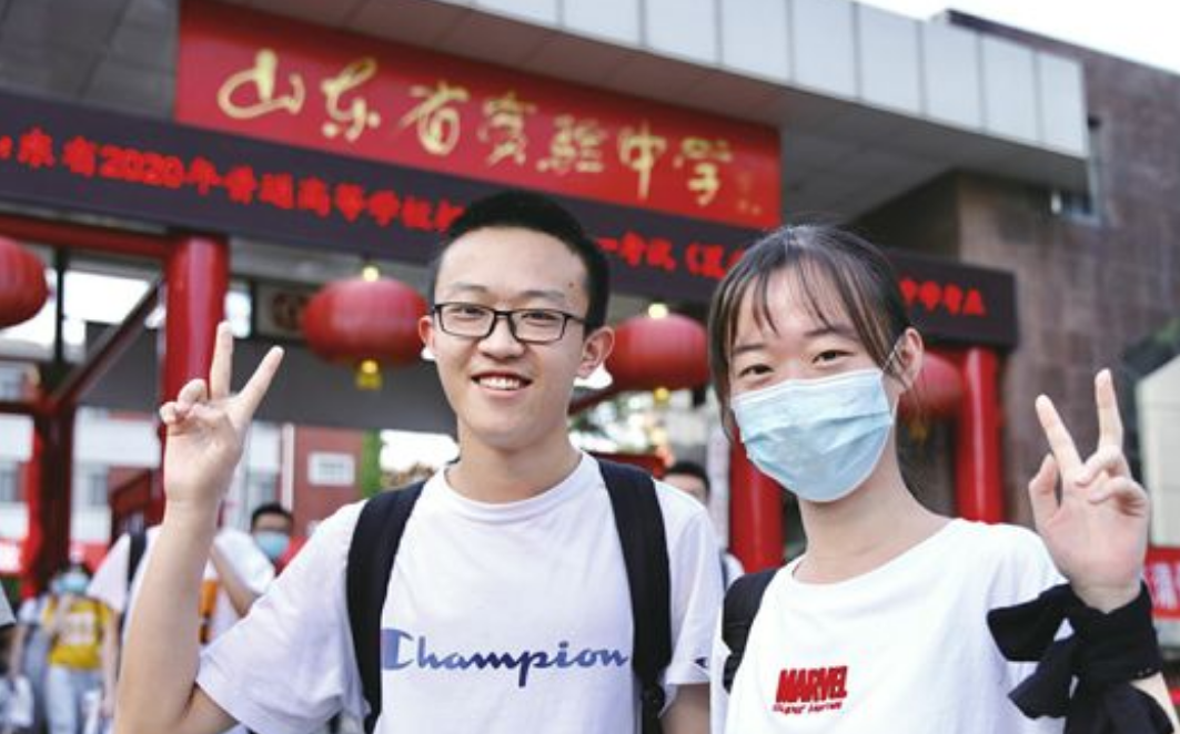 2022年高考新规，三类学生或将无缘高考，学霸级别也不例外