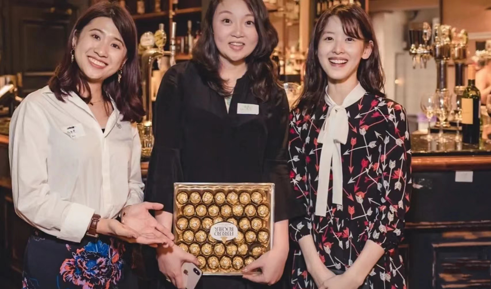 章泽天近照曝光瘦脱相，造型老土满脸疲惫，与以往状态判若两人