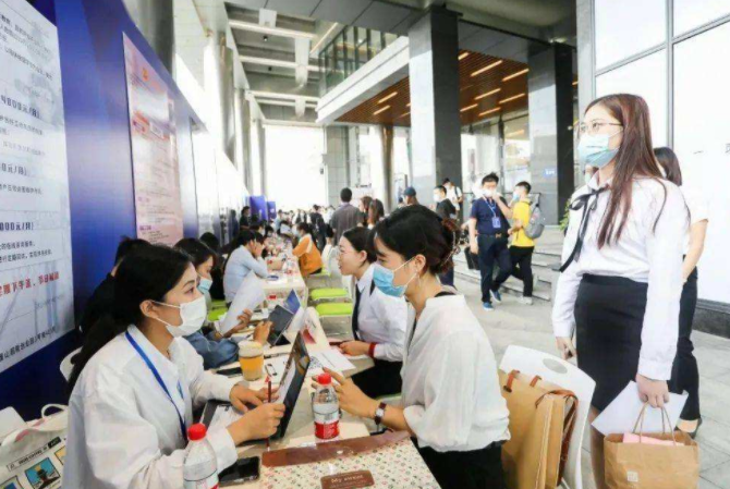 广东这4所大学官方不认可，还被点名批评，毕业后用人单位不要