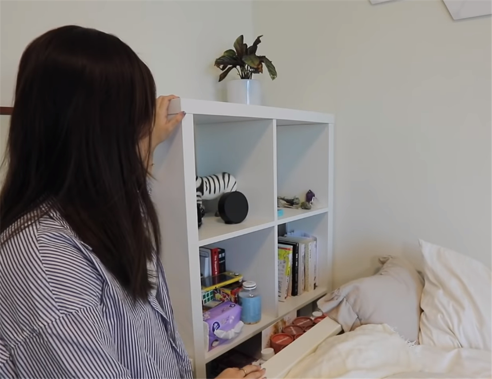 一对香港26岁小夫妻，住进19㎡双阳台“纳米楼”，蜗居真的太逼仄