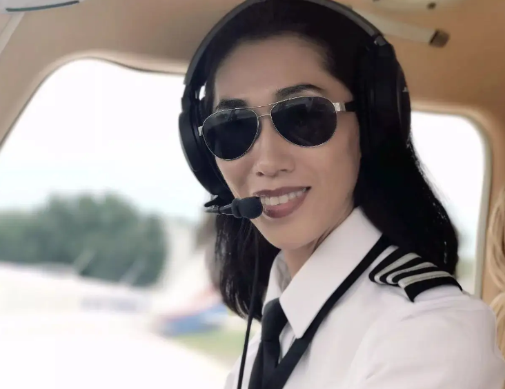 大学生个人总结大二（重庆女孩大二退学）