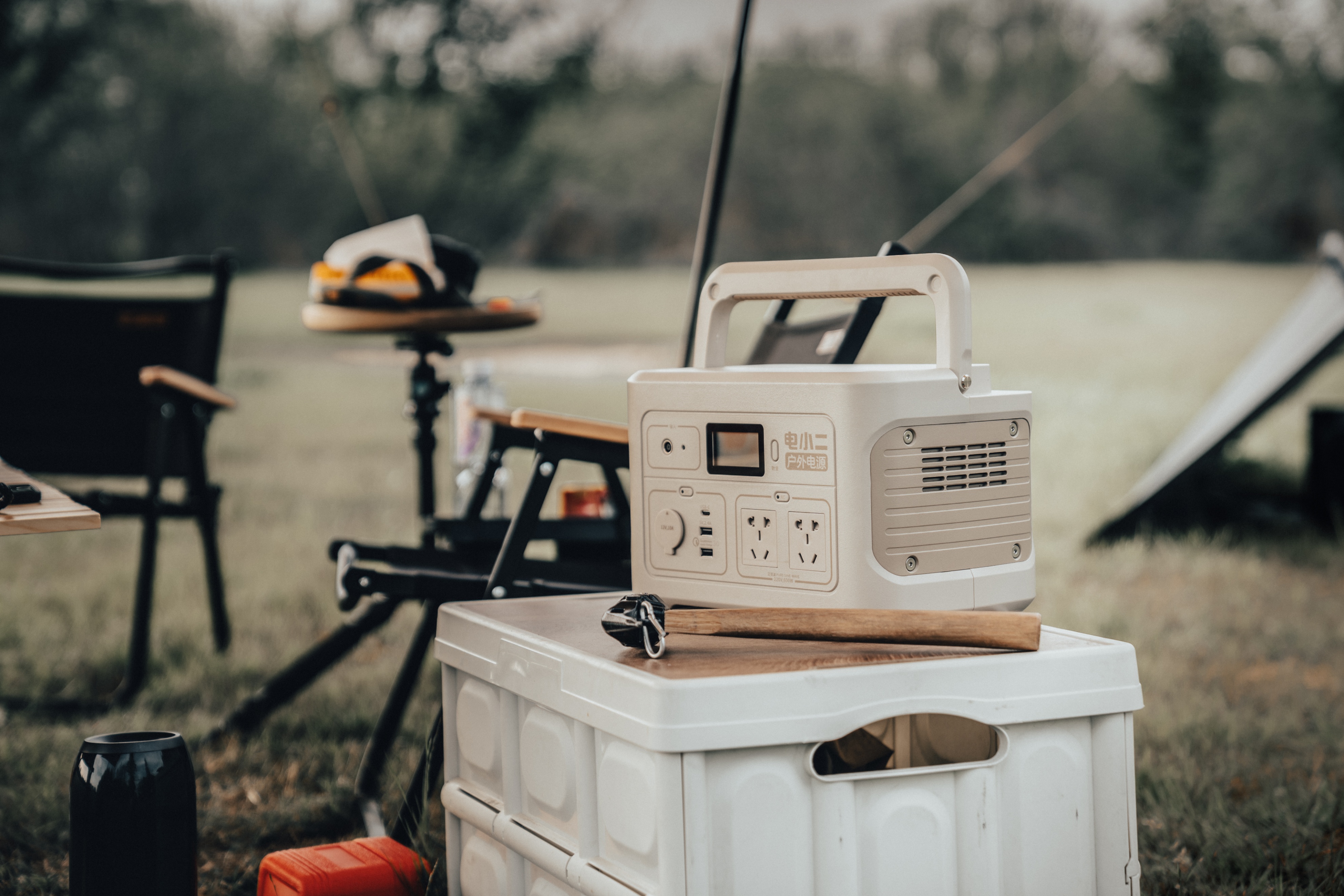 露營(yíng)火出圈！電小二聯(lián)合京東推出的戶外電源600露營(yíng)款成熱門之選
