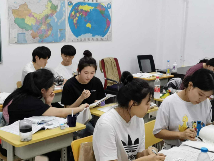 2022年高考迎新规，部分学生将无法参加高考，成绩再好也是徒劳