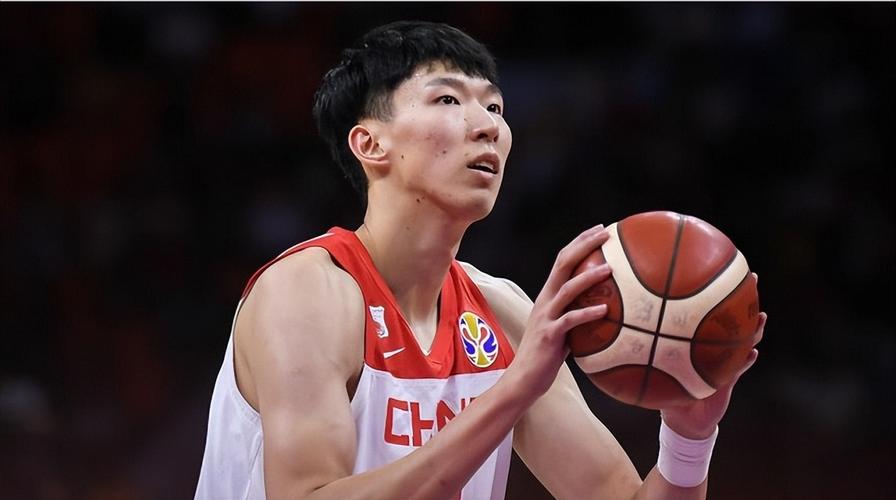 现在亚洲有哪些nba球员(NBA十大亚洲球员，两名日本球员上榜，中国球员达6人)