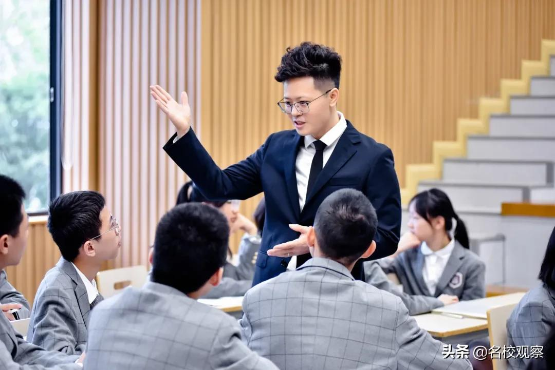 2022年春季优秀教师招聘公告，金苹果锦城一中等你来