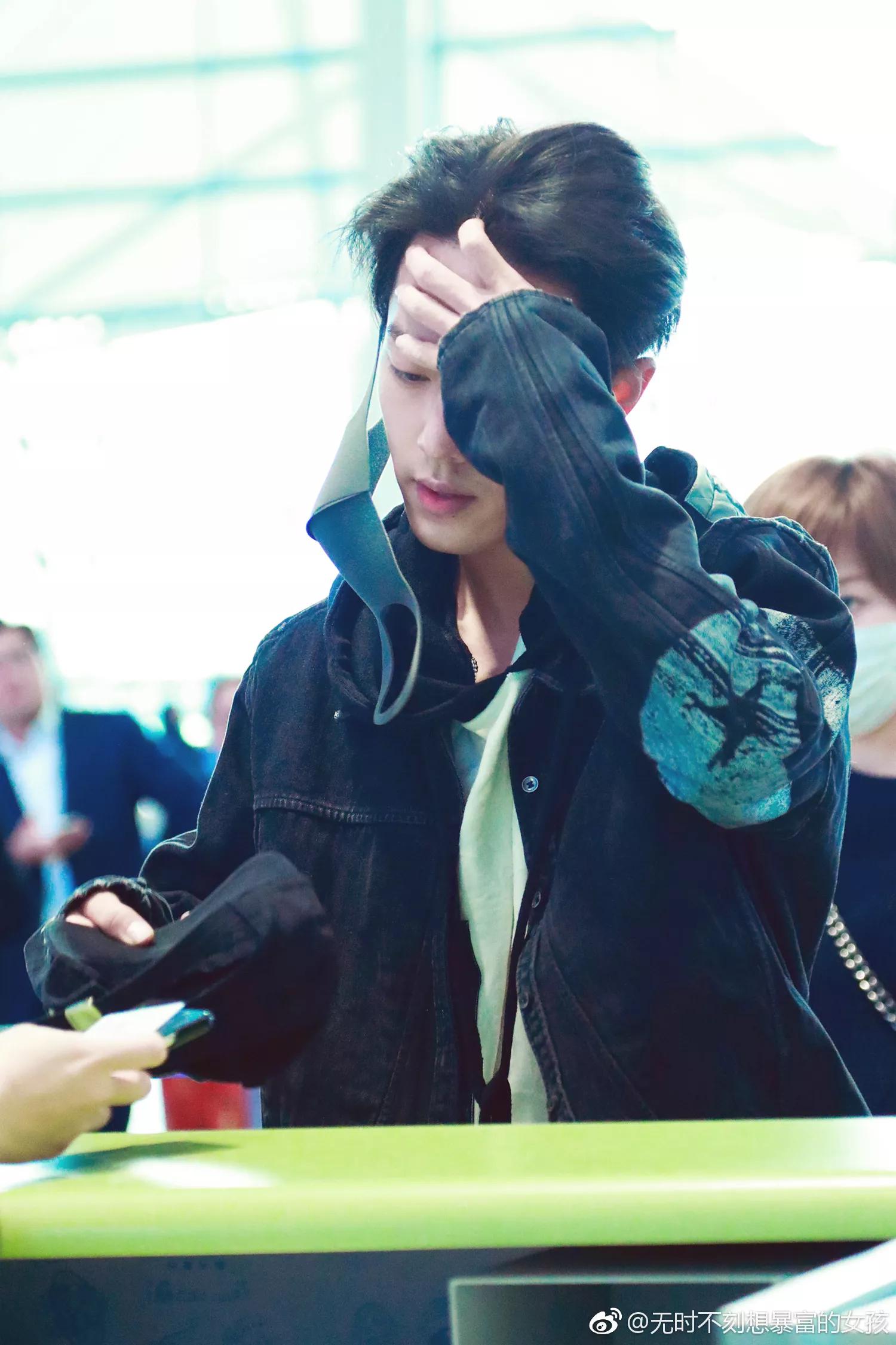 考古肖战:2018年9月—12月机场时间线汇总,今天请叫我收图狂魔