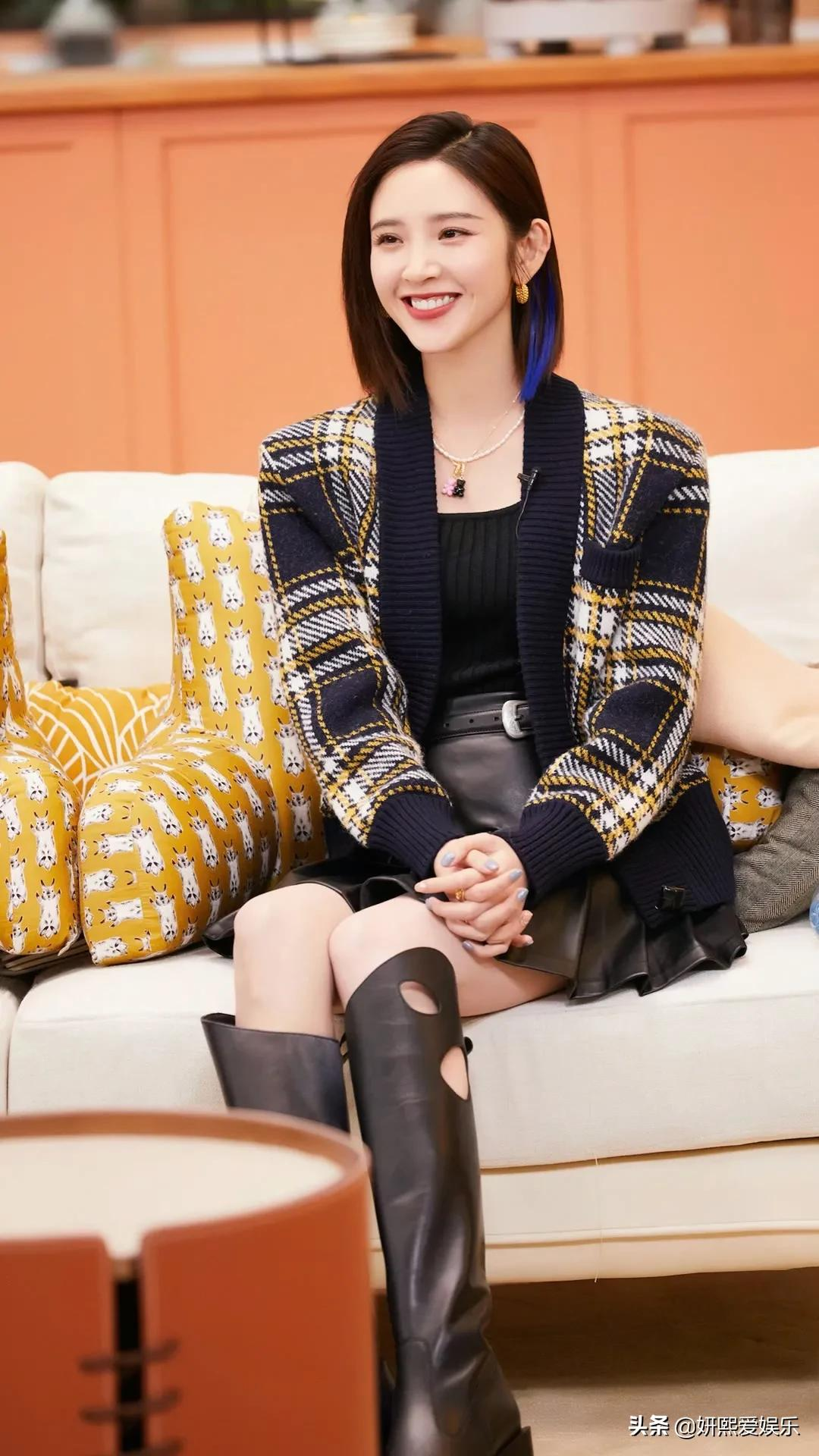 唐艺昕，邻家女孩，甜美可人