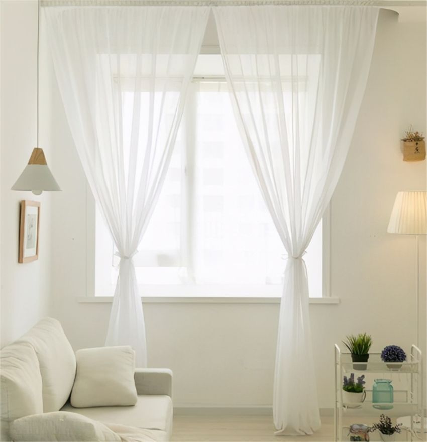 的隐私性和遮光性的区域,选色调偏深的窗帘,肯定比浅色窗帘舒适度高