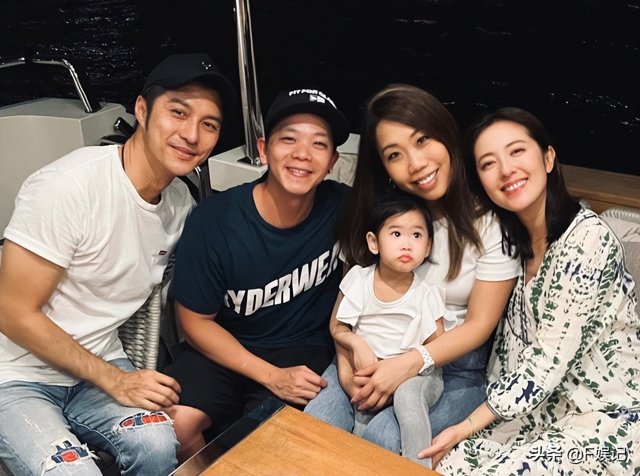 TVB男艺人林子善携太太家人为太太庆生 对待岳父岳母一样很孝顺