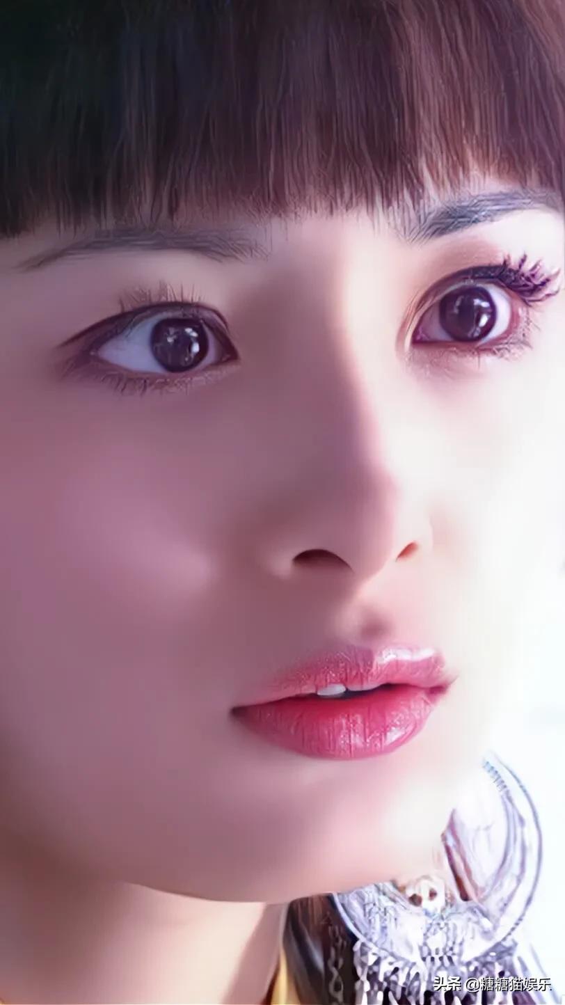 18岁的杨幂：清纯漂亮，灵动可爱