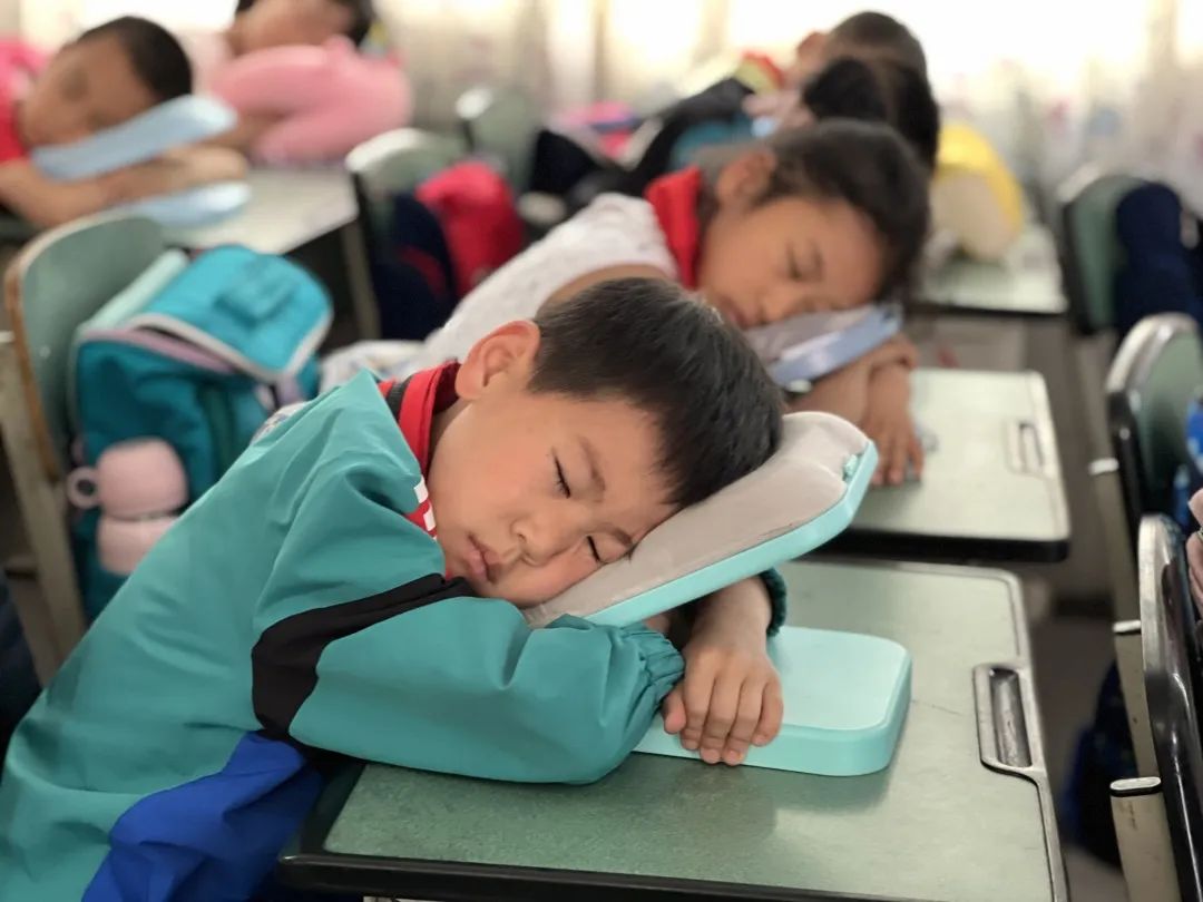 天府新区合江小学保障学生睡眠时间，促进身心健康，提高学习效率