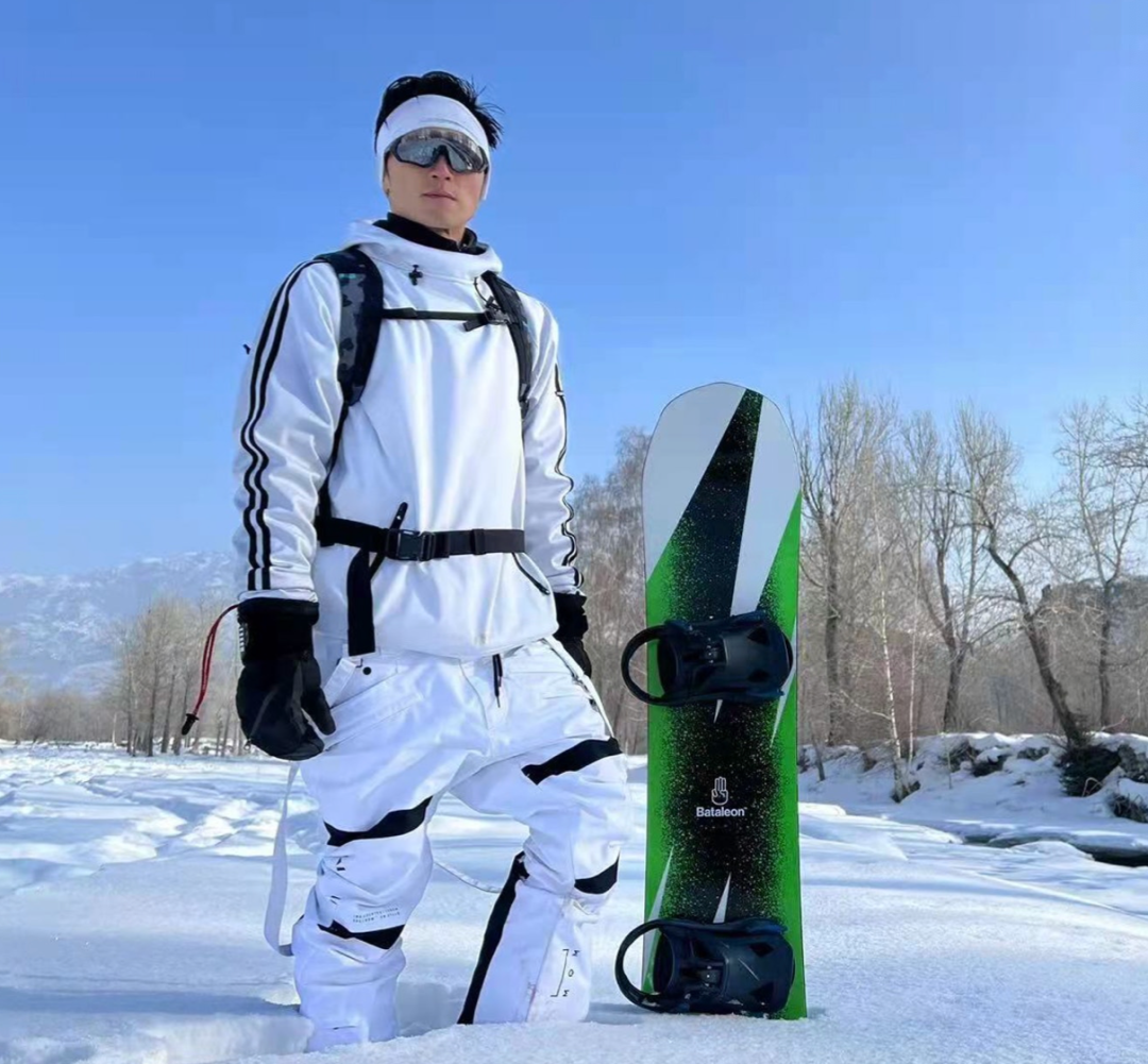 谷爱凌撞脸“港姐”陈凯琳，五官深邃身材高挑，连气质都很相似